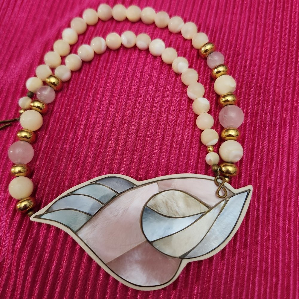 Mother of Pearl Inlay Vintage necklace